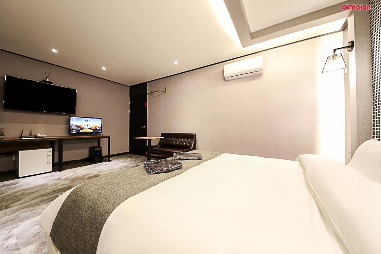 Hotel Parfe Cheonan Esterno foto