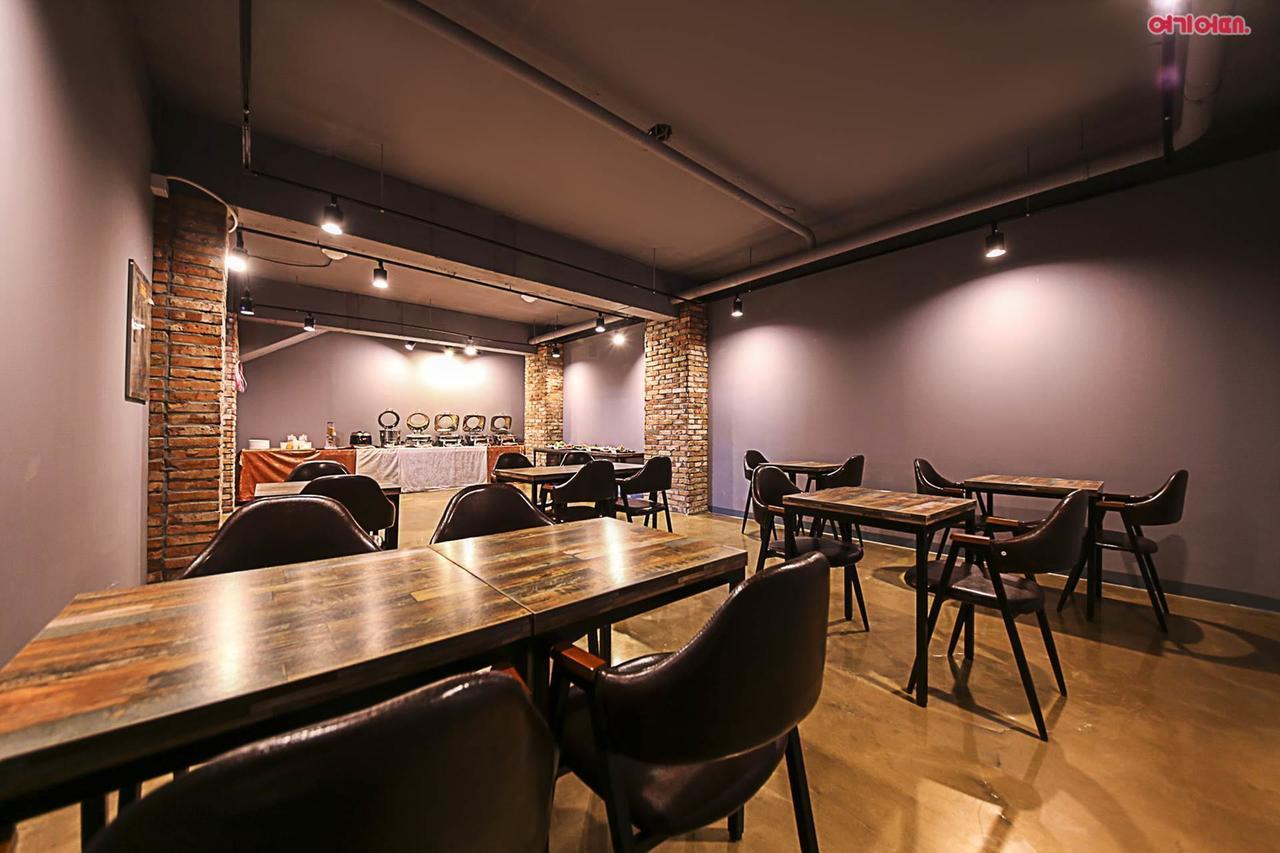 Hotel Parfe Cheonan Esterno foto