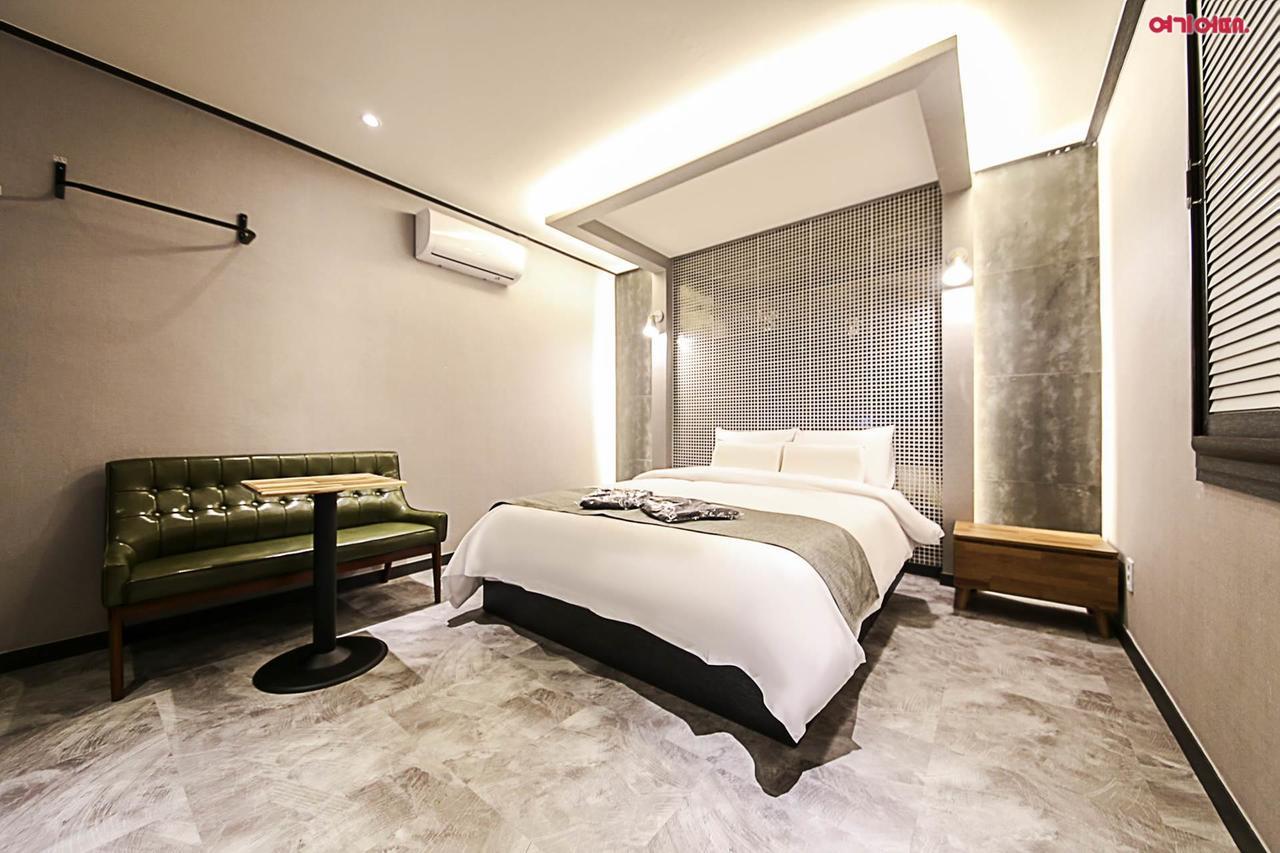Hotel Parfe Cheonan Esterno foto