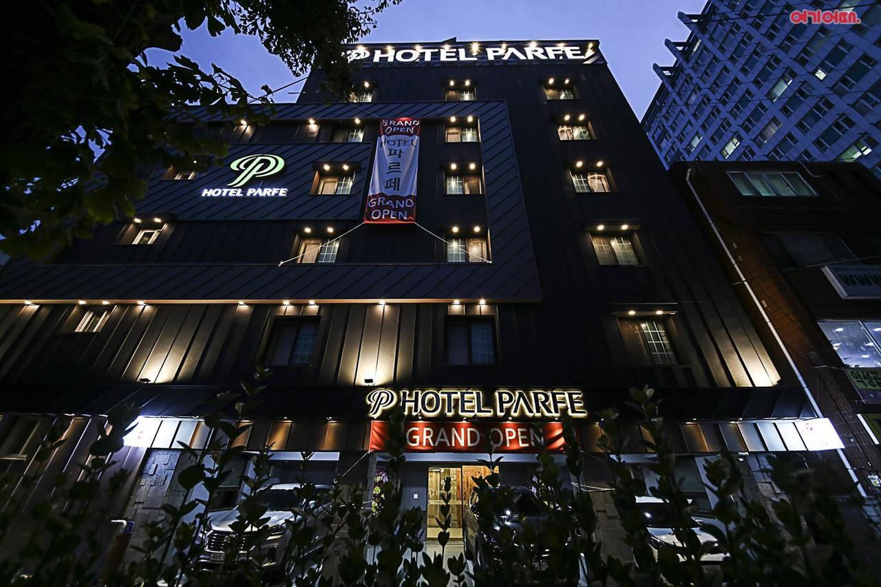 Hotel Parfe Cheonan Esterno foto