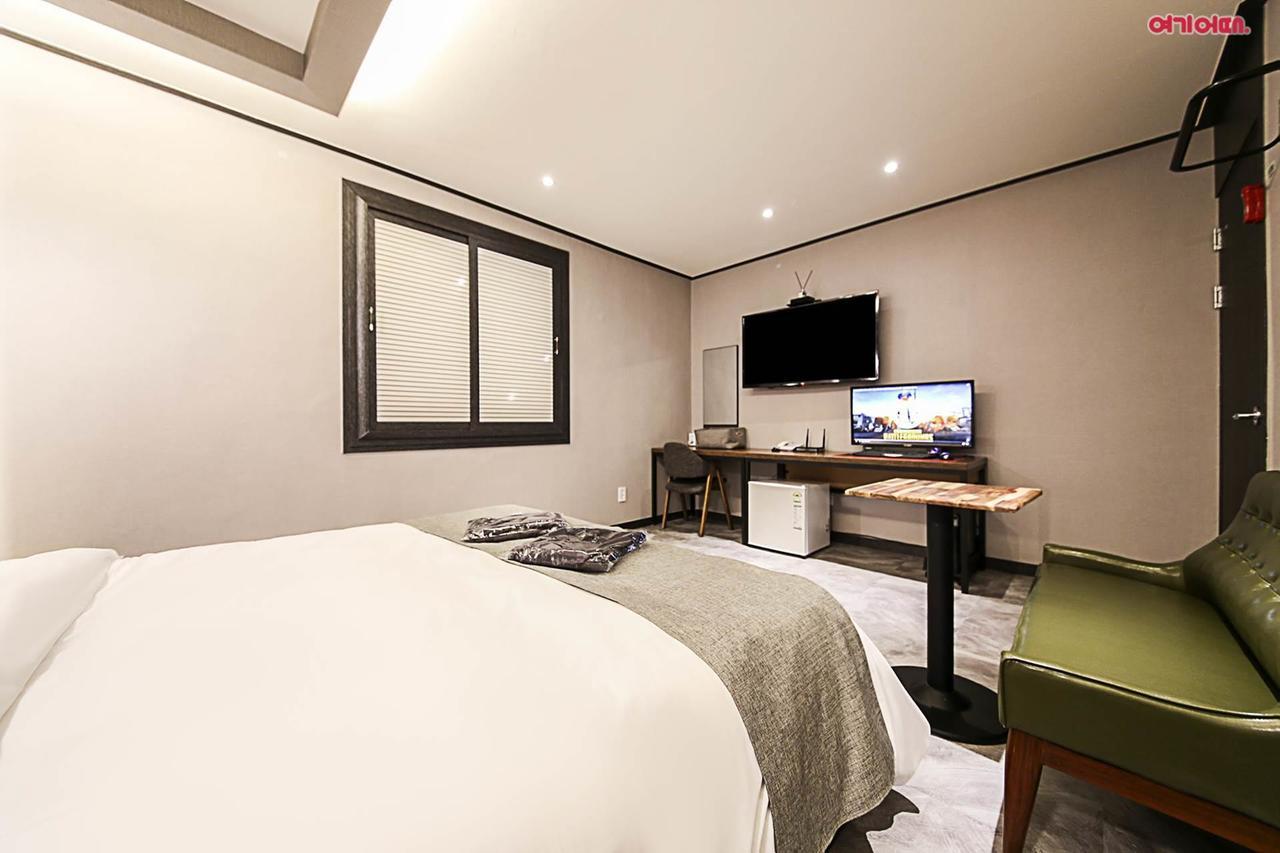 Hotel Parfe Cheonan Esterno foto