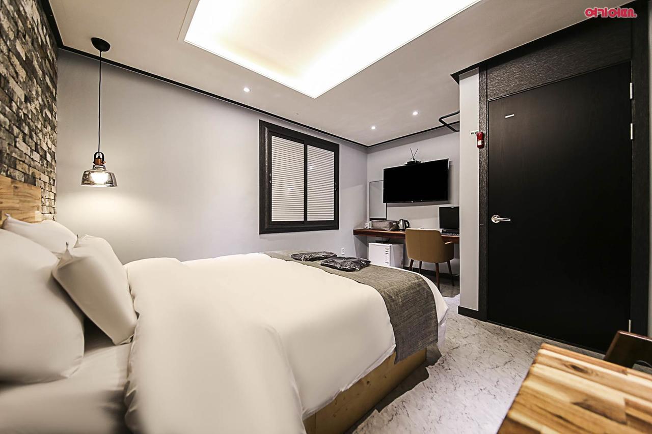 Hotel Parfe Cheonan Esterno foto
