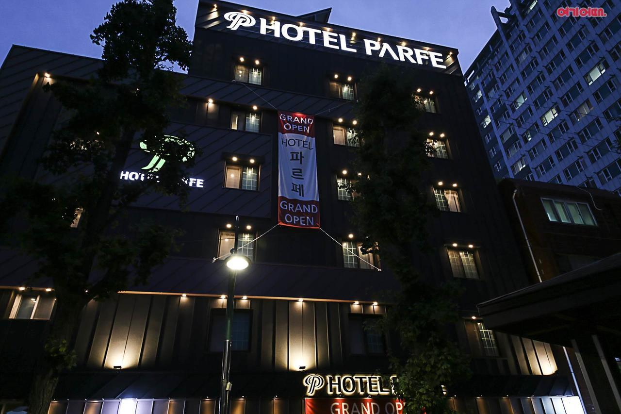 Hotel Parfe Cheonan Esterno foto
