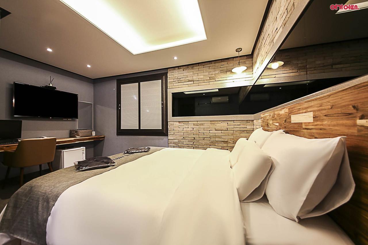 Hotel Parfe Cheonan Esterno foto