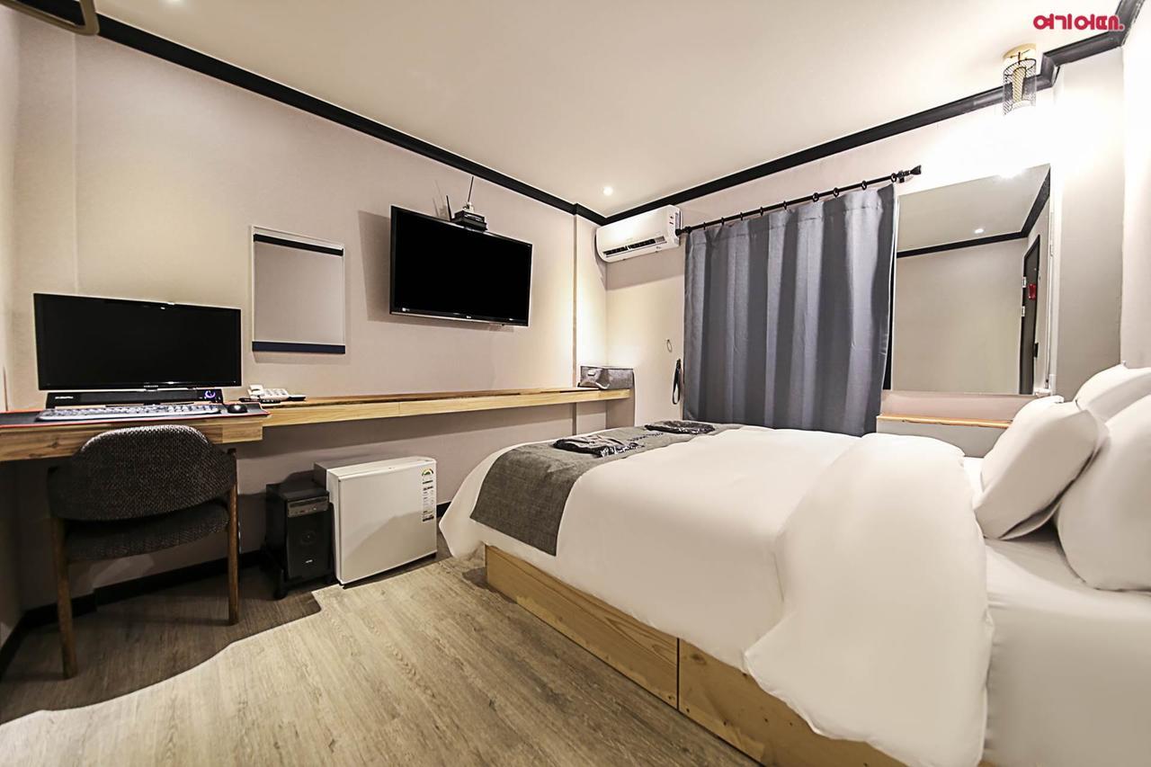 Hotel Parfe Cheonan Esterno foto