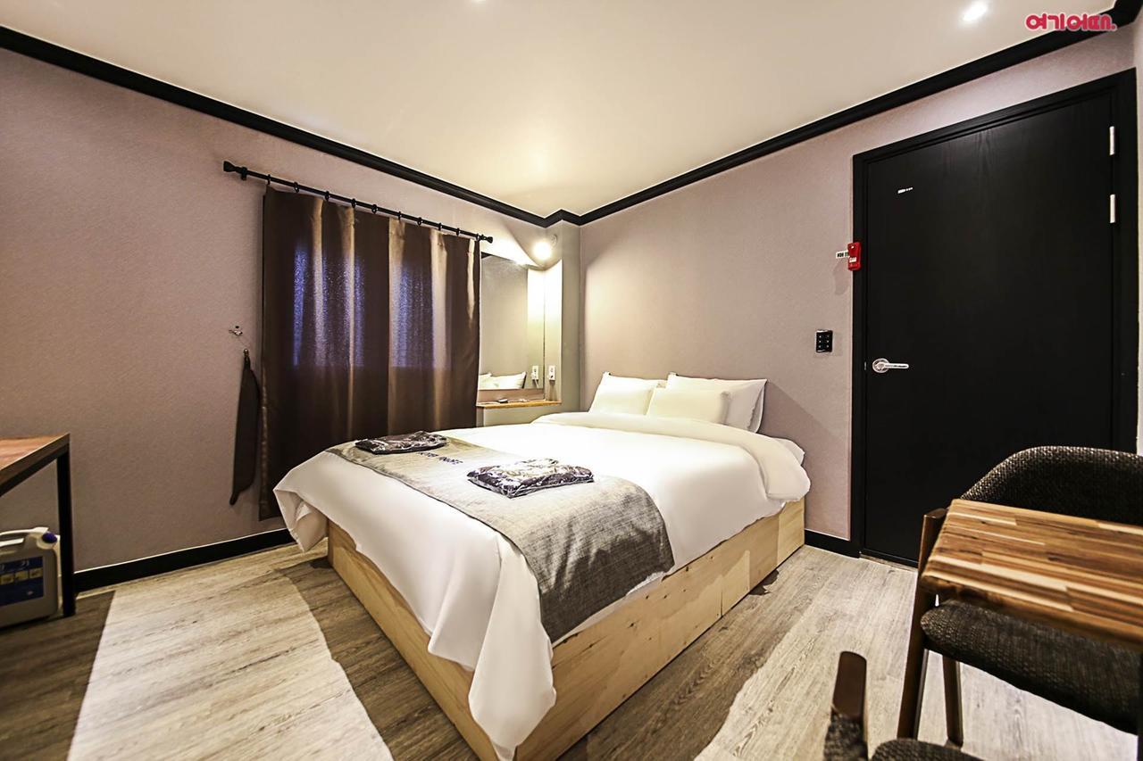 Hotel Parfe Cheonan Esterno foto